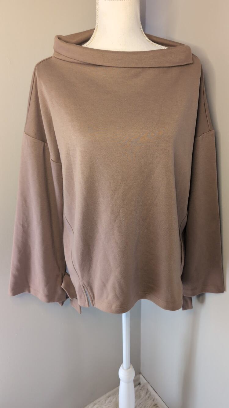 J.O.A. LA  Anthropologie long sleeve split neck sweatshirt top M